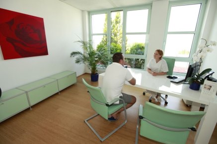 Schönheitschirurg in Stuttgart, Karlsruhe, Frankfurt und Basel – bcklinik.de